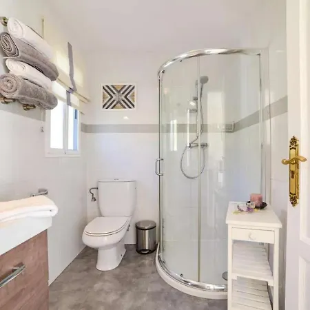 Ibiza Ξενοδοχείο *