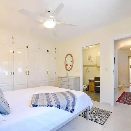 Ibiza * Santa Eulària des Riu